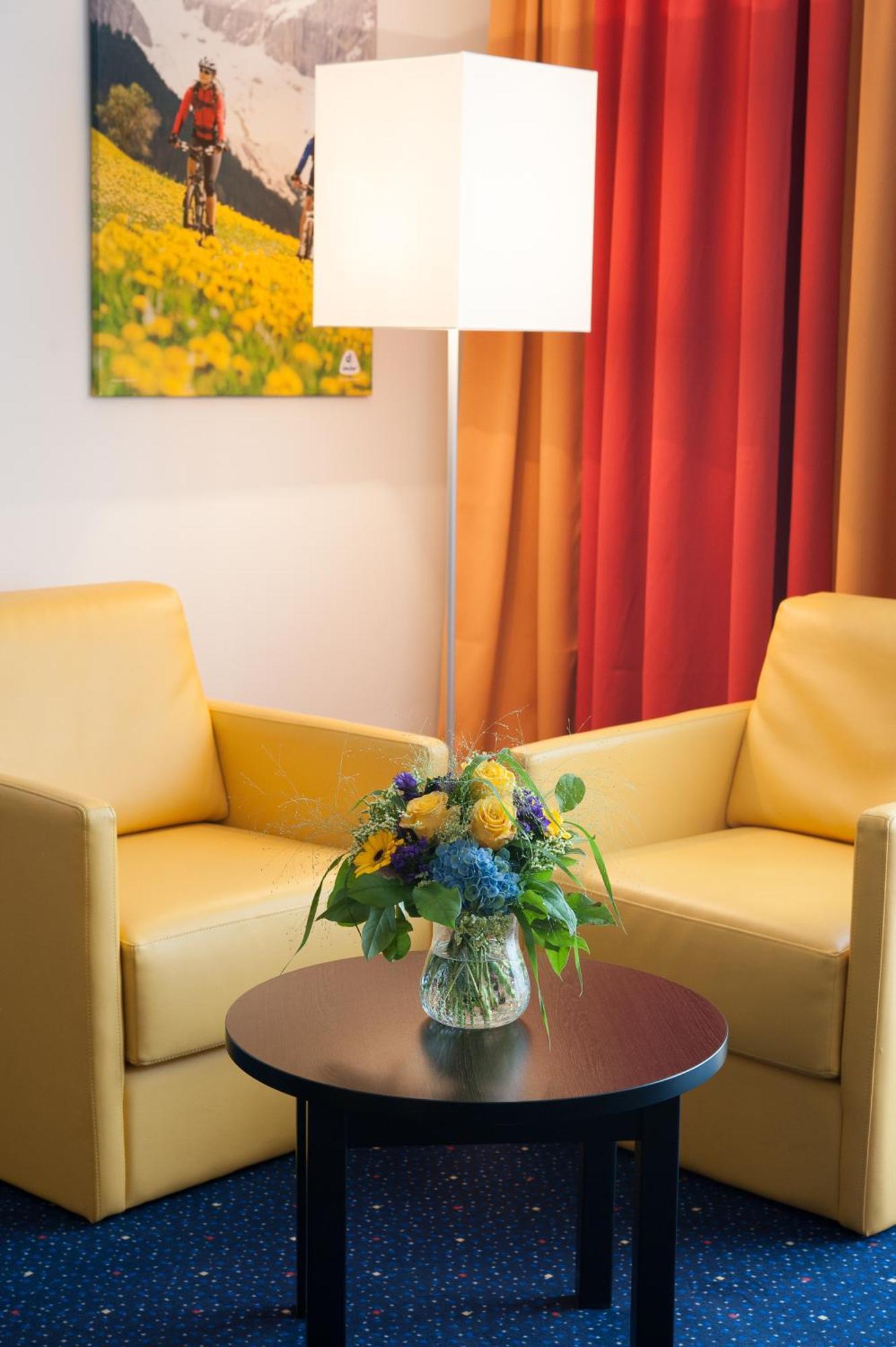 Stay2Munich Hotel & Serviced Apartments Brunnthal Exterior photo