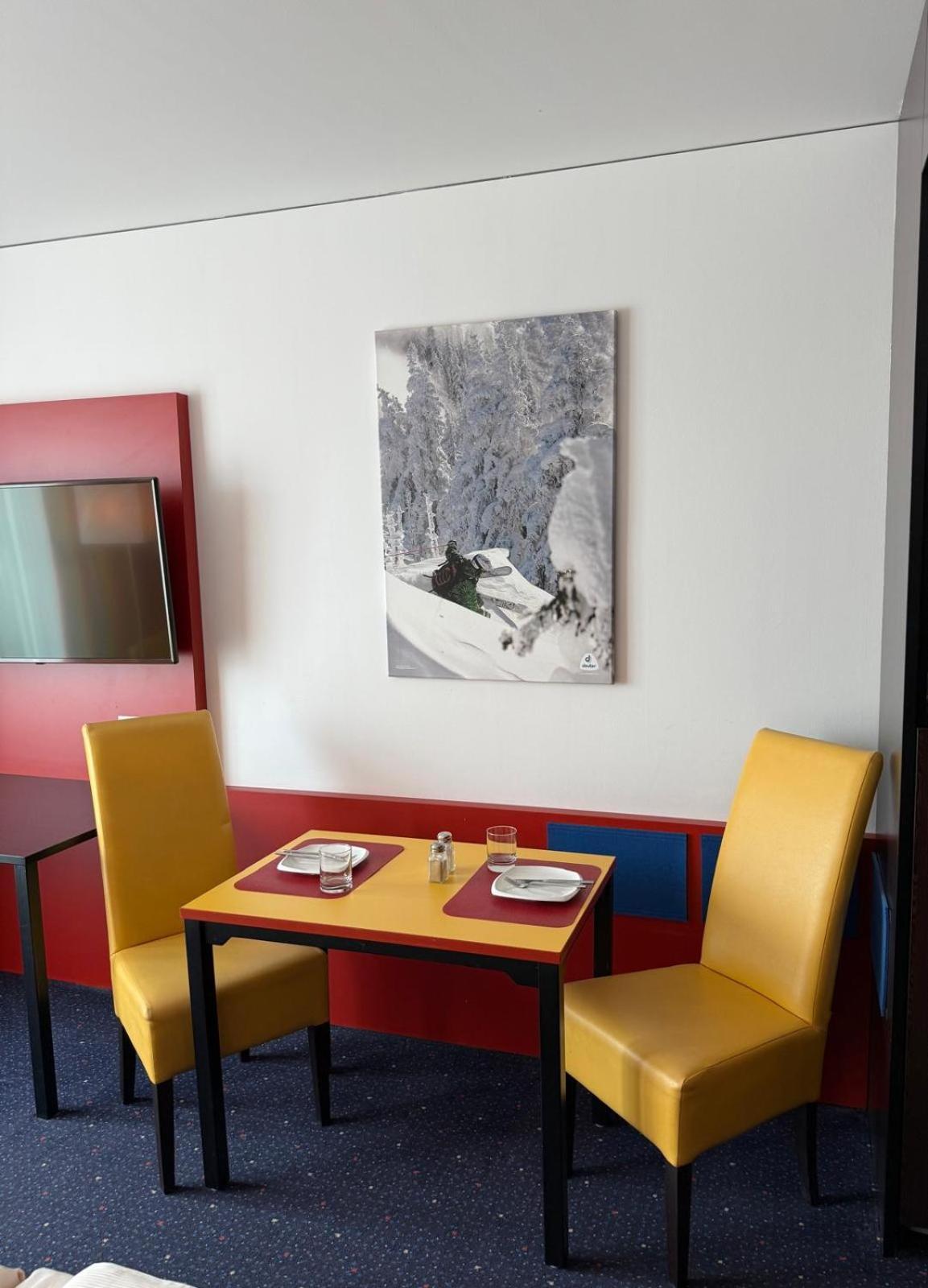 Stay2Munich Hotel & Serviced Apartments Brunnthal Exterior photo