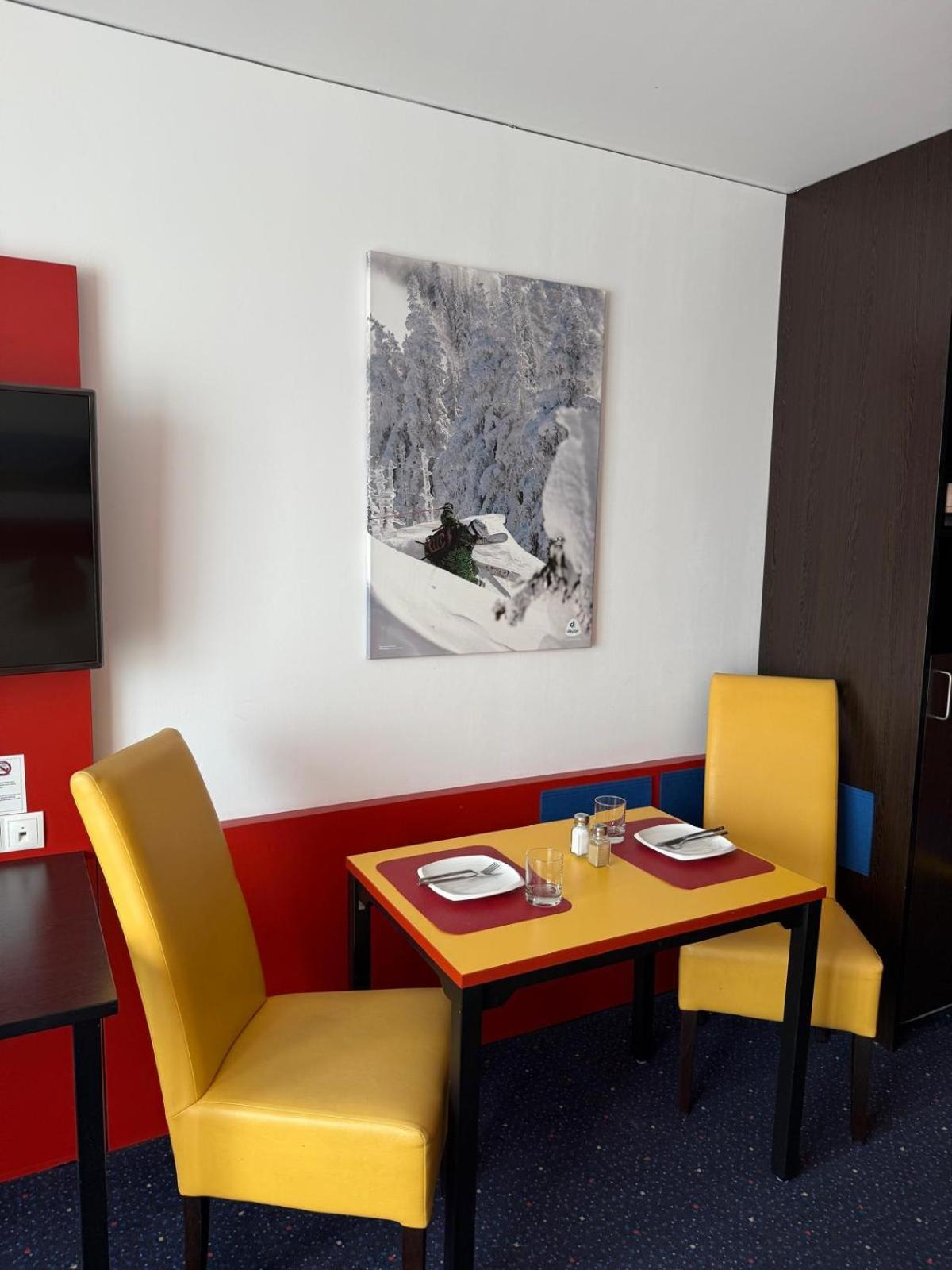 Stay2Munich Hotel & Serviced Apartments Brunnthal Exterior photo